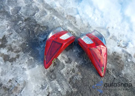 2018 Subaru Impreza 2.0I Premium from USA, damaged, VIN 4S3GKAD63J3615820